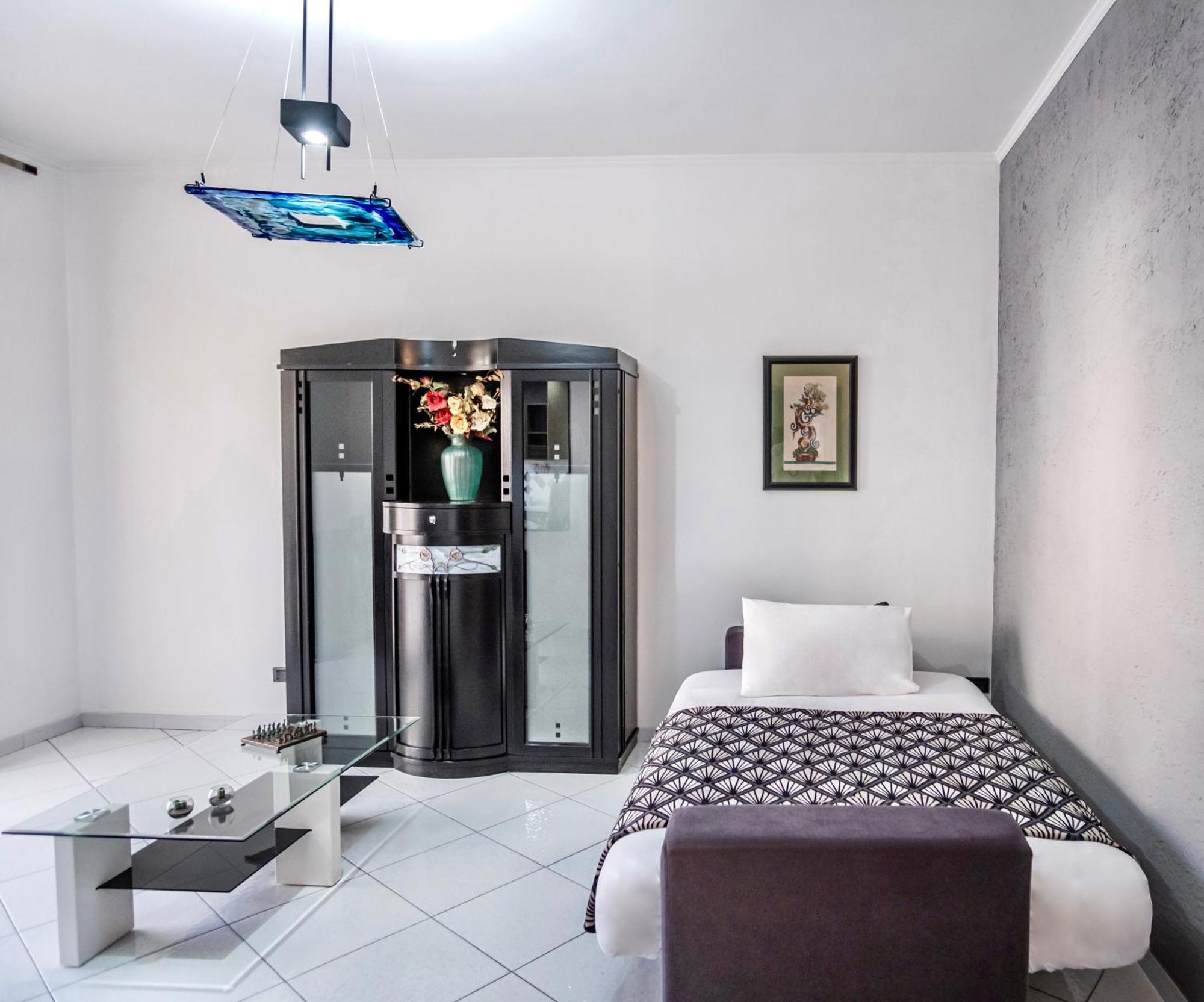 Madras Apartment San Giorgio a Cremano Esterno foto